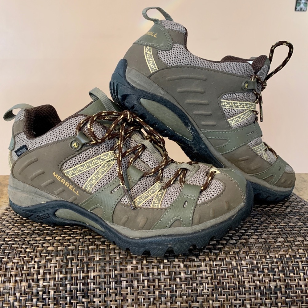 COPY - Merrell hiking sneakers size 6.5 (run smal…